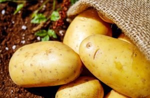 كيفية التخلص من الجلبة على البطاطس